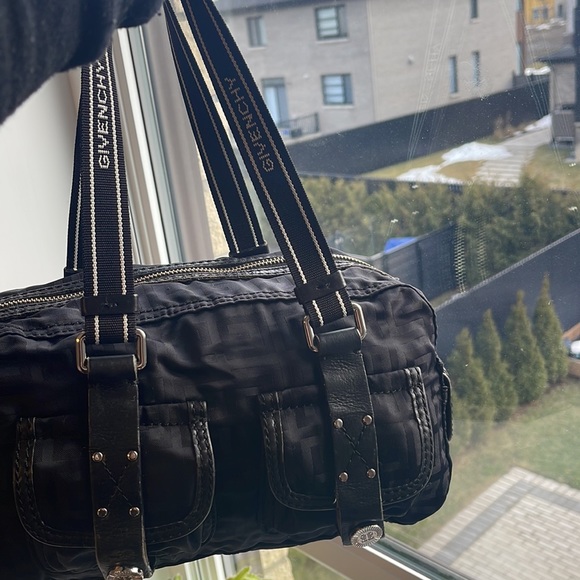 Givenchy handbag - Picture 7 of 8